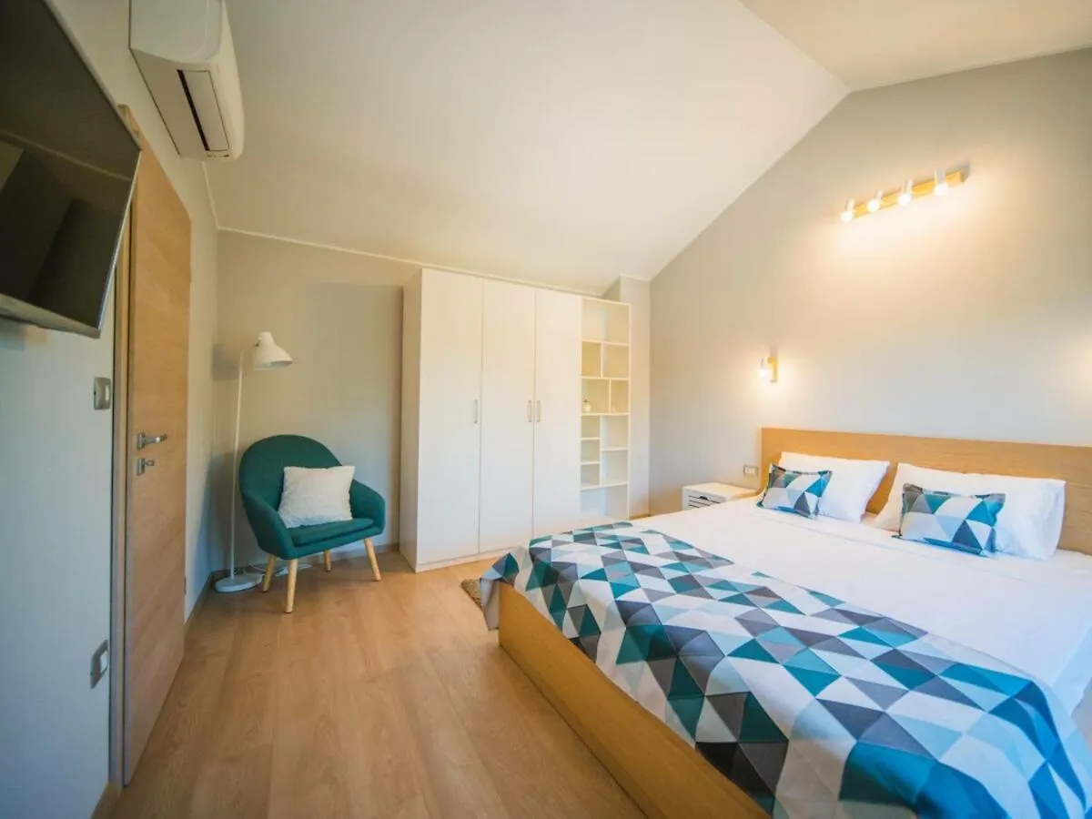 Banjole, Moderna Vila Sa Slanim Bazenom, Blizu Plaze Medulin Villa