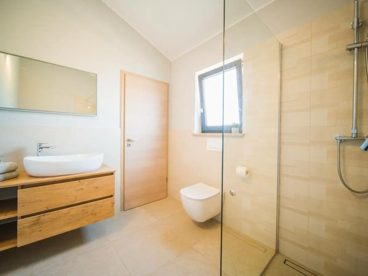 Banjole, Moderna Vila Sa Slanim Bazenom, Blizu Plaze Medulin Villa